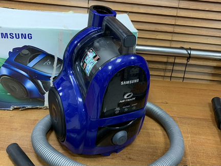 Пылесос мюс контейнером Samsung sc4520