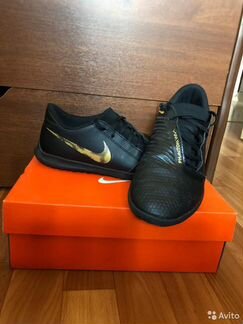 Бутсы-сороконожки Nike phantom venom