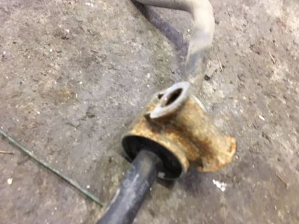 Задний стабилизатор задний Mercedes-Benz E-Class