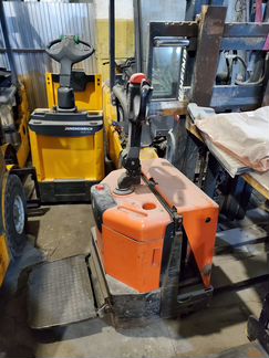 Электророхля Toyota BT с площадкой