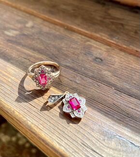 Кольцо и подвеска с рубинами и бриллиантами