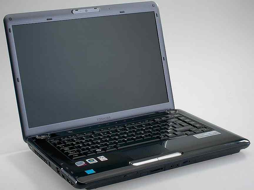 Легкие старые ноутбуки. Toshiba Satellite a300 2009. Ноутбук Toshiba Satellite 2010 года. Ноутбук Тошиба 2008. Toshiba a300-15e.