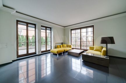 6-к квартира, 240 м², 1/5 эт.