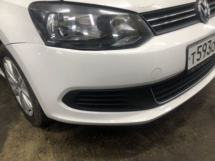 Бампер передний на фольсфаген поло