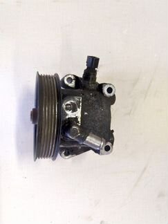 Насос гура на Форд Фокус 2 1.6. л