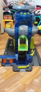 Большой гараж Els