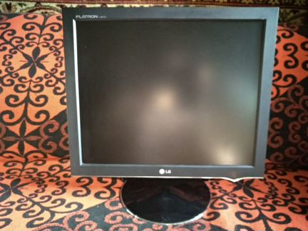 Монитор LG Flatron L1960TQ 19