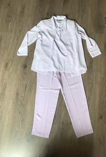 Женский брючный костюм