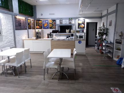 Продается кафе в крупном бизнес-центре класса B