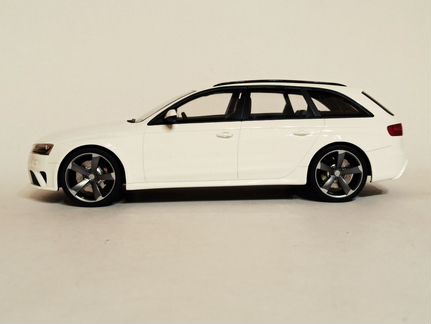 Audi RS4 B8 GT Spirit 1:18