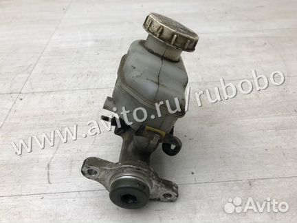 Главный тормозной цилиндр Mitsubishi Lancer 9 4G18