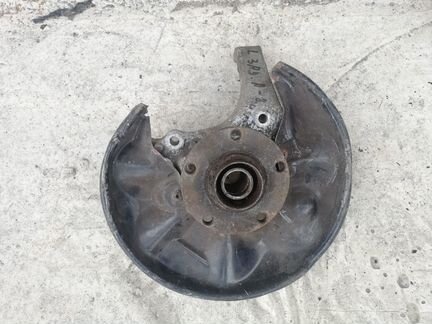 Кулак задний Audi A8 D3