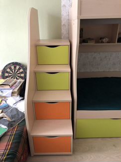 Кровать двухьярусная