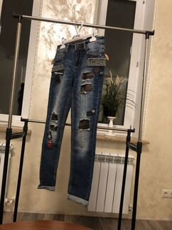 Джинсы модные