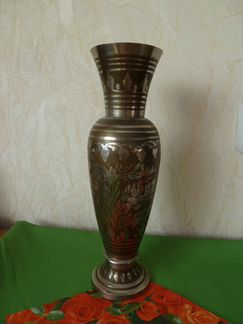 Ваза из латуни. Индия