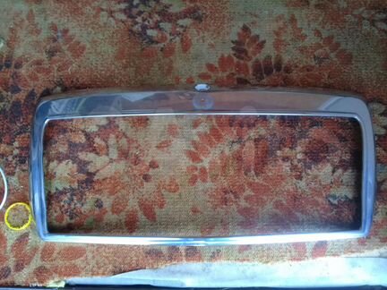 Хром. рамка решётки радиатора на w124 дорест