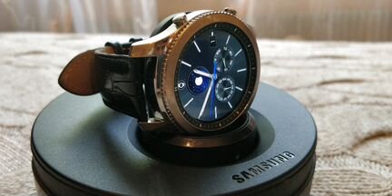 Samsung gear s3 Classic + Браслет