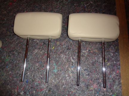 Подголовник заднего сиденья бежевый Infiniti QX-56