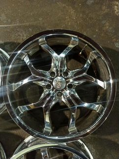 Диски бу литые R20 LU на Mazda