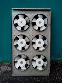 Два блока вентиляторов