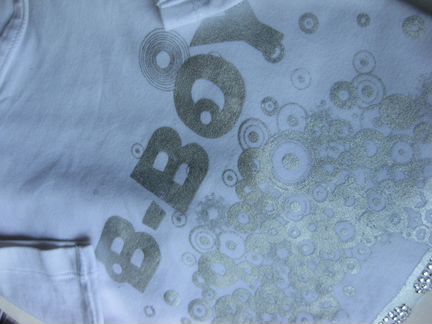 Белый лонгслив принт 3D: B-BOY Rock this party