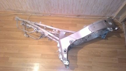Рама Yamaha fzr 600