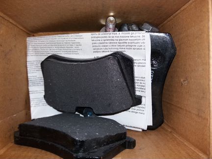 Тормозные колодки на шкоду йети. новые В упаковке