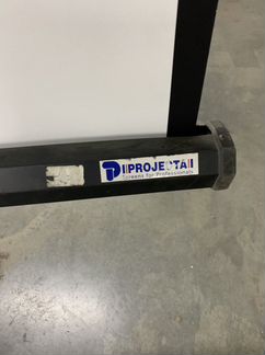 Экран для проектора на 3ноге 180х180