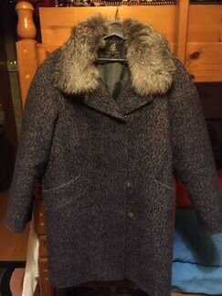 Зимнее пальто с натуральным мехом и поясом