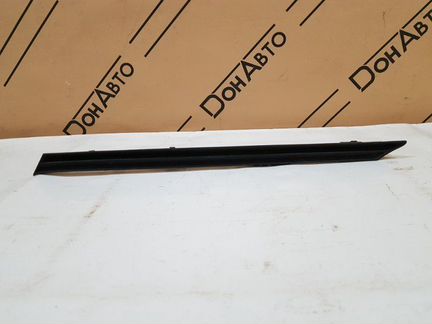 Молдинг бампера правый Toyota Rav4 50