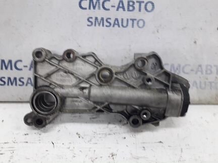 Кронштейн масляного фильтра Mercedes E-Klasse W212