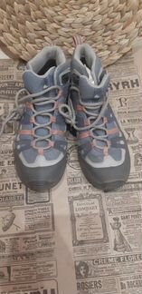 Ботинки водооталкивающие