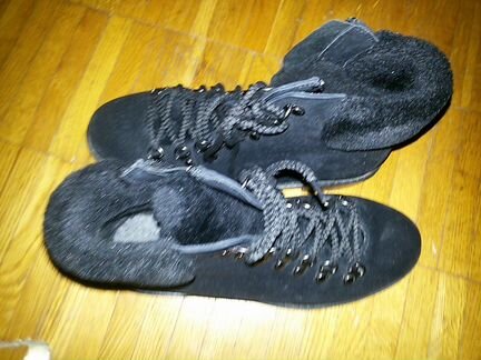 Ботинки женские чёрные,нубук