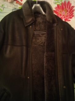 Новая кожаная дубленка на молнии