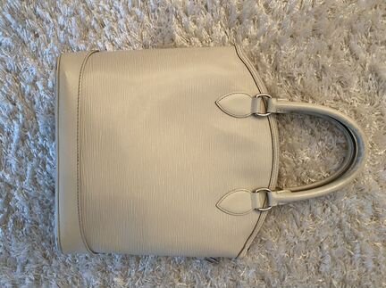 Продам женскую сумку Louis Vuitton