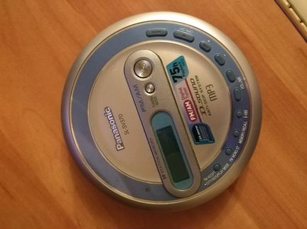 Panasonic CD плеер (с поддержкой MP3)