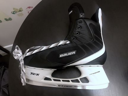 Мужские коньки Bauer 12R