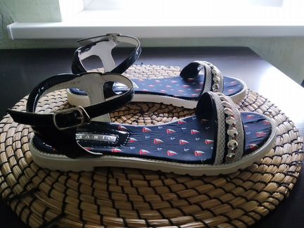 Сандалии